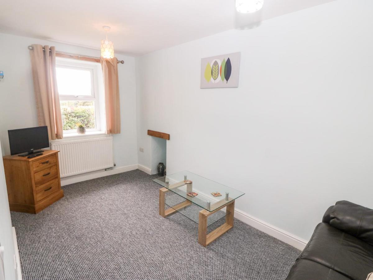 3 Green Terrace Gaerwen Екстер'єр фото